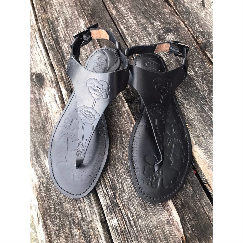 Sandal size 8.5